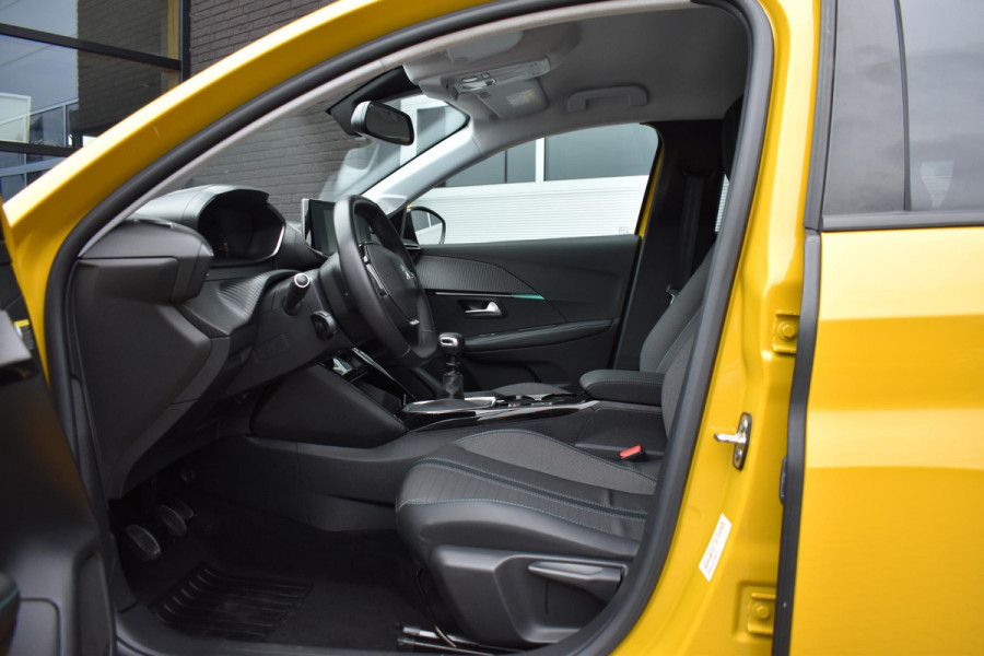 Peugeot 208 1.2 PureTech 100PK Allure Pack | Carplay | Camera | Stoelverw. | Keyless | Incl. garantie