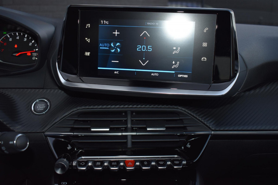 Peugeot 208 1.2 PureTech 100PK Allure Pack | Carplay | Camera | Stoelverw. | Keyless | Incl. garantie