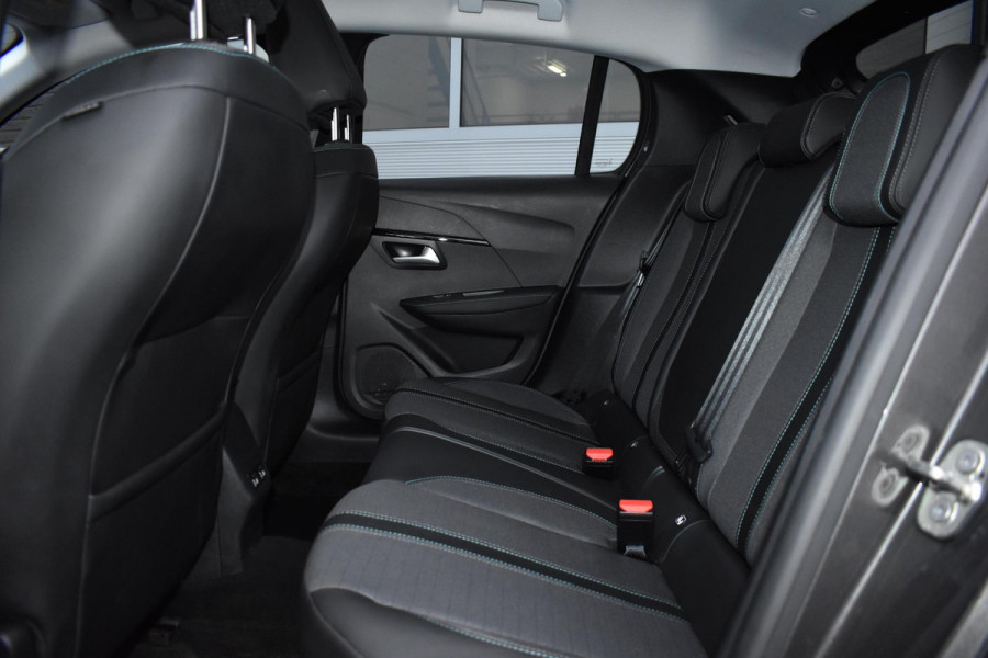 Peugeot 208 1.2 PureTech Allure Pack | Panodak | Camera | Carplay | Keyless | Stoelverw. | Incl. garantie
