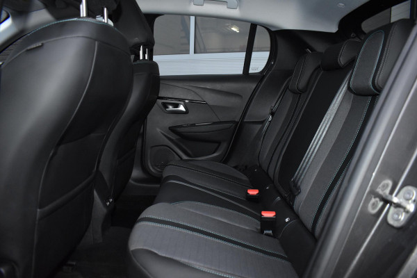 Peugeot 208 1.2 PureTech Allure Pack | Panodak | Camera | Carplay | Keyless | Stoelverw. | Incl. garantie
