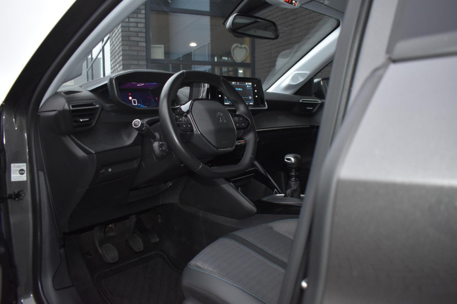 Peugeot 208 1.2 PureTech Allure Pack | Panodak | Camera | Carplay | Keyless | Stoelverw. | Incl. garantie