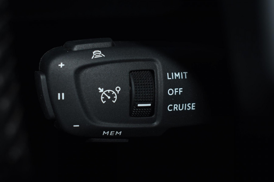 Peugeot 208 1.2 PureTech Allure Pack | Panodak | Camera | Carplay | Keyless | Stoelverw. | Incl. garantie