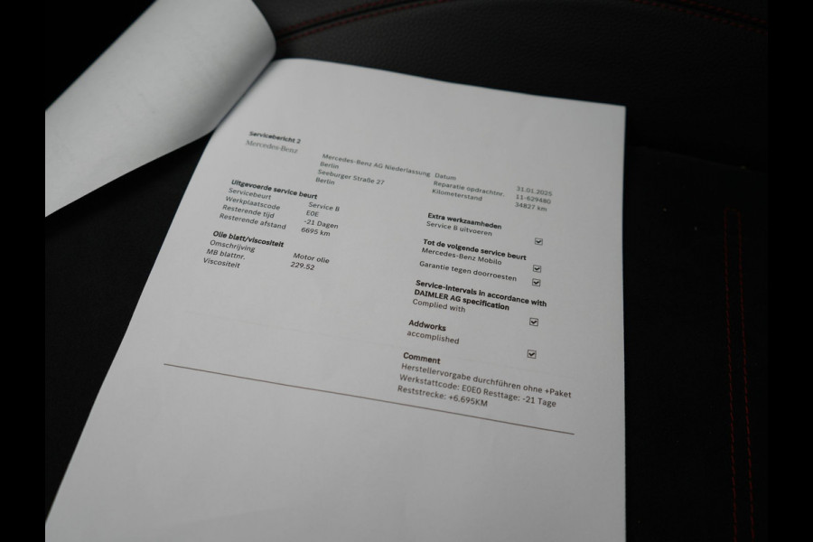 Mercedes-Benz A-Klasse 250 e AMG Line Plug In Hybrid 218pk Dealer O.H PHEV | Panodak | Camera | Night Pakket | Alcantara Sportstoelen Verwarmd | MBUX | Widescreen Navi | Sfeerverlichting | Apple Carplay | Virtual | DAB | 18"L.M |