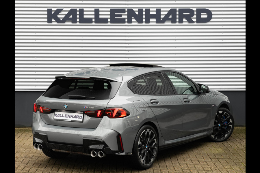BMW 1-serie M135 xDrive - Pano - Driving Ass - Harman Kardon - Camera