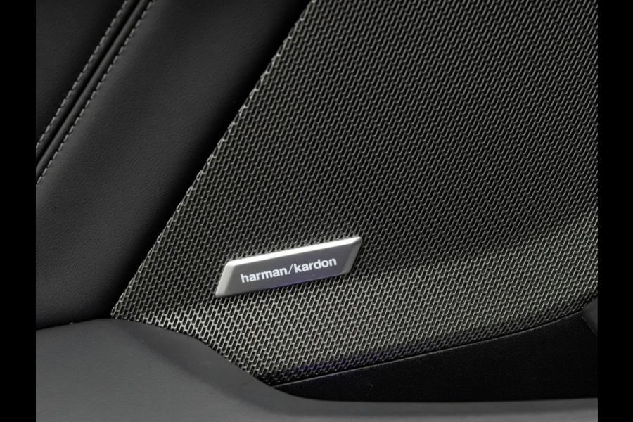 BMW 1-serie M135 xDrive - Pano - Driving Ass - Harman Kardon - Camera