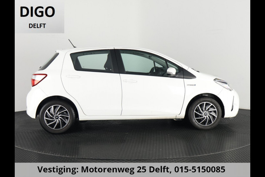 Toyota Yaris 1.5 HYBRIDE ASPIRATION 1e EIGENAAR AUTOMAAT FULL NAV. CAMERA . ELEKTRISCHE RAMEN . BLUETOOTH . CRUISE CONTROL
