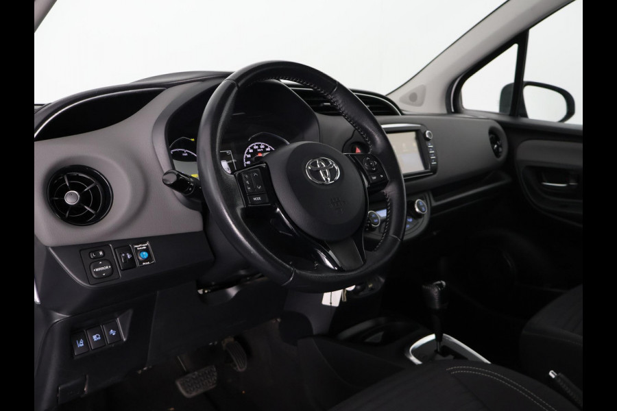 Toyota Yaris 1.5 HYBRIDE ASPIRATION 1e EIGENAAR AUTOMAAT FULL NAV. CAMERA . ELEKTRISCHE RAMEN . BLUETOOTH . CRUISE CONTROL