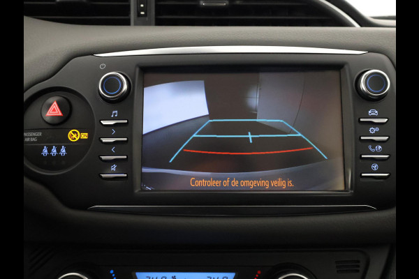 Toyota Yaris 1.5 HYBRIDE ASPIRATION 1e EIGENAAR AUTOMAAT FULL NAV. CAMERA . ELEKTRISCHE RAMEN . BLUETOOTH . CRUISE CONTROL