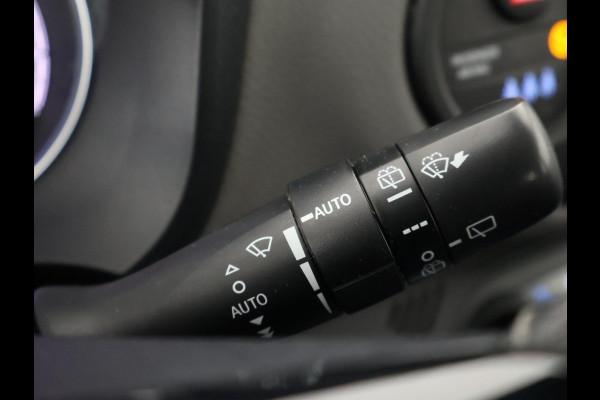Toyota Yaris 1.5 HYBRIDE ASPIRATION 1e EIGENAAR AUTOMAAT FULL NAV. CAMERA . ELEKTRISCHE RAMEN . BLUETOOTH . CRUISE CONTROL