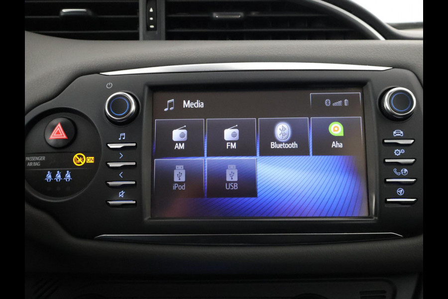 Toyota Yaris 1.5 HYBRIDE ASPIRATION 1e EIGENAAR AUTOMAAT FULL NAV. CAMERA . ELEKTRISCHE RAMEN . BLUETOOTH . CRUISE CONTROL