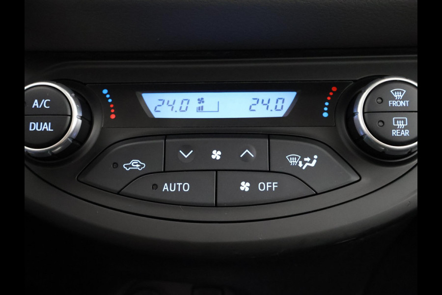 Toyota Yaris 1.5 HYBRIDE ASPIRATION 1e EIGENAAR AUTOMAAT FULL NAV. CAMERA . ELEKTRISCHE RAMEN . BLUETOOTH . CRUISE CONTROL