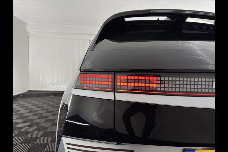 Hyundai IONIQ 5 Lounge 73kWh [ 3-Fase ] {SOH-98%} (INCL-BTW) Aut *HEAD-UP | HEATPUMP | LEATHER | PREMIUM-AUDIO | FULL-LED | ADAPTIVE-CRUISE | BLIND-SPOT | DIGI-COCKPIT | AMBIENT-LIGHT | DAB | SHIFT-PADDLES | HEAD-UP | NAVI-FULLMAP | KEYLESS