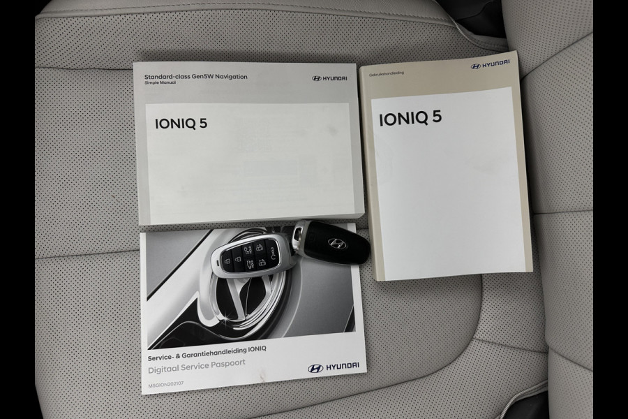 Hyundai IONIQ 5 Lounge 73kWh [ 3-Fase ] {SOH-98%} (INCL-BTW) Aut *HEAD-UP | HEATPUMP | LEATHER | PREMIUM-AUDIO | FULL-LED | ADAPTIVE-CRUISE | BLIND-SPOT | DIGI-COCKPIT | AMBIENT-LIGHT | DAB | SHIFT-PADDLES | HEAD-UP | NAVI-FULLMAP | KEYLESS