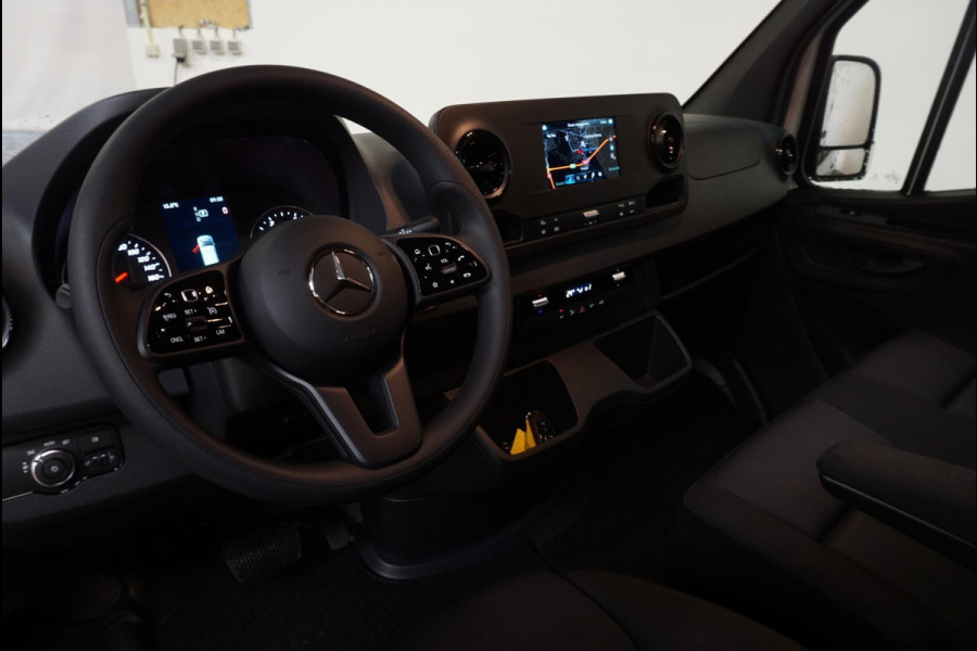 Mercedes-Benz Sprinter 211 2.2 CDI L2H2 Automaat 9-G tronic | Airco | Navigatie | Camera | Cruisecontrol | 3Zits | Electra pakket | DAB | Trekhaak