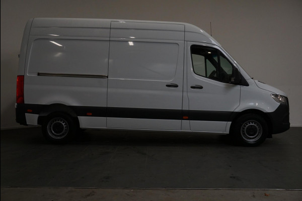 Mercedes-Benz Sprinter 211 2.2 CDI L2H2 Automaat 9-G tronic | Airco | Navigatie | Camera | Cruisecontrol | 3Zits | Electra pakket | DAB | Trekhaak