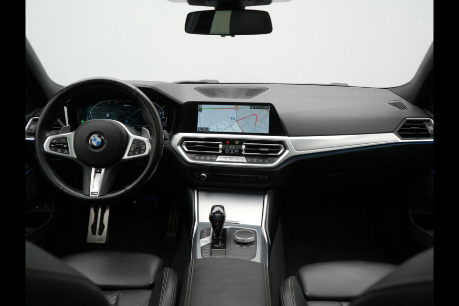 BMW 3 Serie Touring 330e M Sport Plug In Hybrid 293pk Dealer O.H. PHEV | Panodak | Head Up | 360 Camera | Adaptive Cruise | Laser LED | Harman & Kardon | Nappa Lederen Sportstoelen Memory & Verwarmd | Adaptief Onderstel | Apple Carplay | Sfeerverlichting |