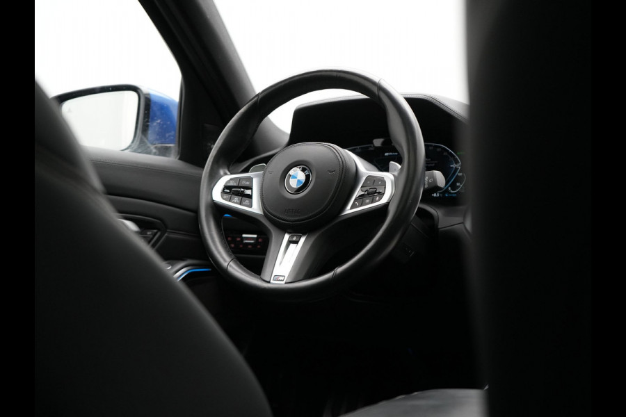 BMW 3 Serie Touring 330e M Sport Plug In Hybrid 293pk Dealer O.H. PHEV | Panodak | Head Up | 360 Camera | Adaptive Cruise | Laser LED | Harman & Kardon | Nappa Lederen Sportstoelen Memory & Verwarmd | Adaptief Onderstel | Apple Carplay | Sfeerverlichting |