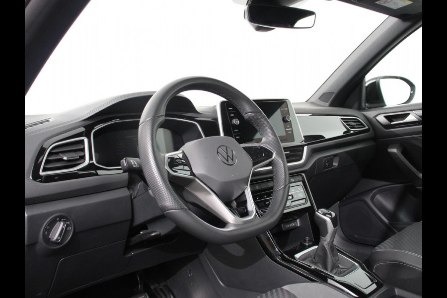 Volkswagen T-Roc Cabrio 1.5 TSI 150pk DSG R-Line | Navigatie | Apple Carpaly/Android Auto | Parkeersensoren | Camera | Adaptive Cruise Control | Stoelverwarming | Climate Control