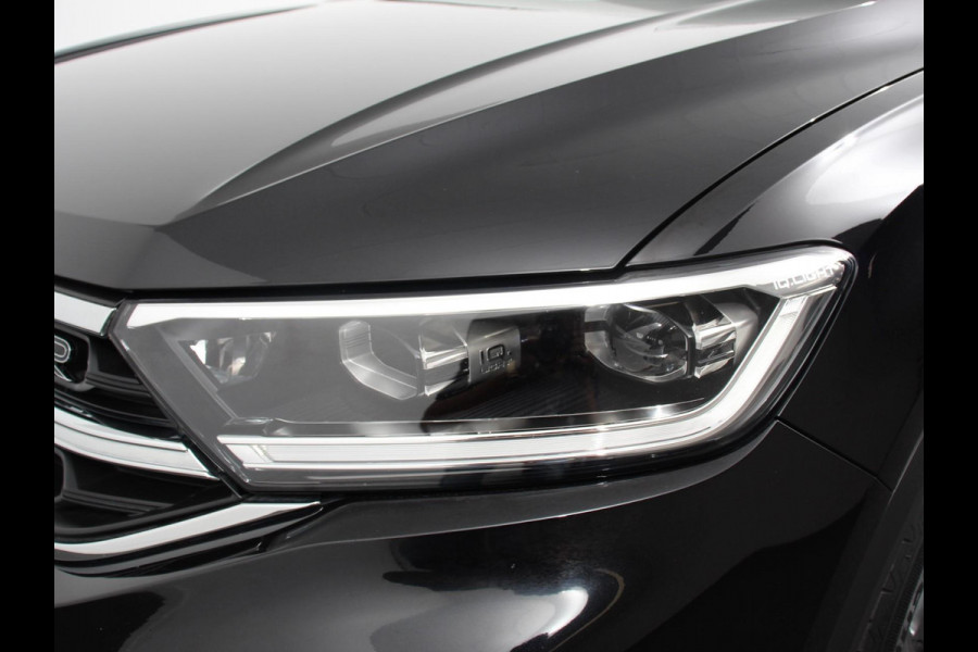 Volkswagen T-Roc Cabrio 1.5 TSI 150pk DSG R-Line | Navigatie | Apple Carpaly/Android Auto | Parkeersensoren | Camera | Adaptive Cruise Control | Stoelverwarming | Climate Control