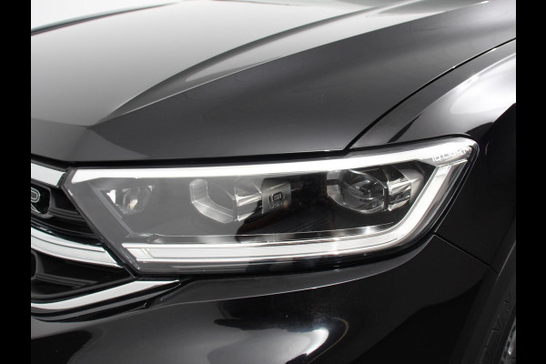 Volkswagen T-Roc Cabrio 1.5 TSI 150pk DSG R-Line | Navigatie | Apple Carpaly/Android Auto | Parkeersensoren | Camera | Adaptive Cruise Control | Stoelverwarming | Climate Control