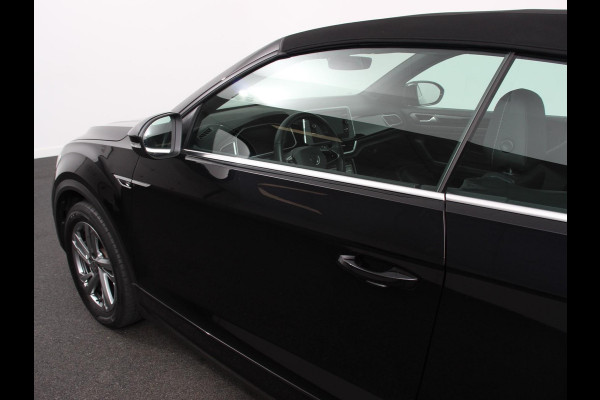 Volkswagen T-Roc Cabrio 1.5 TSI 150pk DSG R-Line | Navigatie | Apple Carpaly/Android Auto | Parkeersensoren | Camera | Adaptive Cruise Control | Stoelverwarming | Climate Control