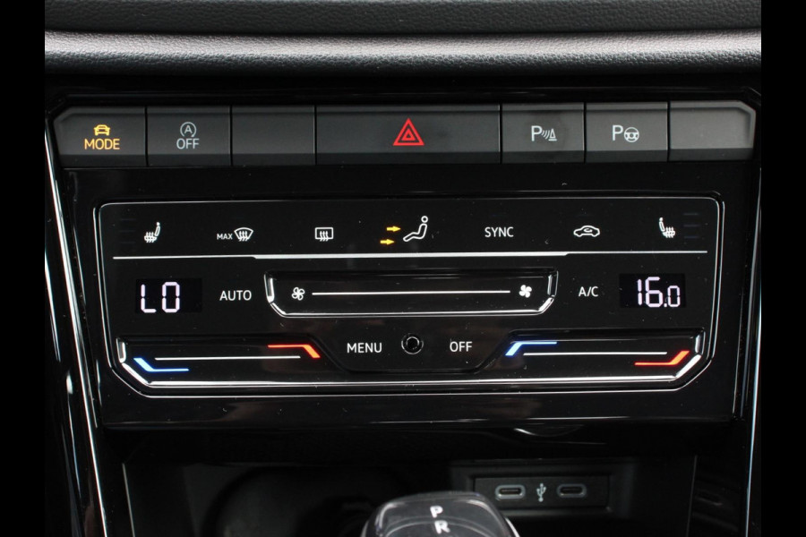 Volkswagen T-Roc Cabrio 1.5 TSI 150pk DSG R-Line | Navigatie | Apple Carpaly/Android Auto | Parkeersensoren | Camera | Adaptive Cruise Control | Stoelverwarming | Climate Control