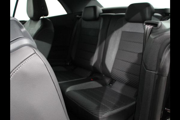 Volkswagen T-Roc Cabrio 1.5 TSI 150pk DSG R-Line | Navigatie | Apple Carpaly/Android Auto | Parkeersensoren | Camera | Adaptive Cruise Control | Stoelverwarming | Climate Control