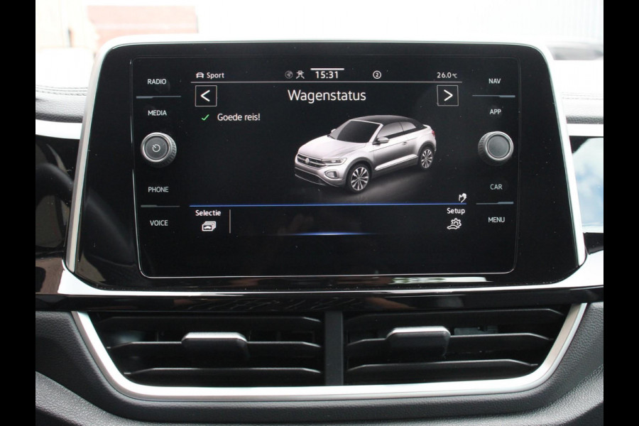 Volkswagen T-Roc Cabrio 1.5 TSI 150pk DSG R-Line | Navigatie | Apple Carpaly/Android Auto | Parkeersensoren | Camera | Adaptive Cruise Control | Stoelverwarming | Climate Control