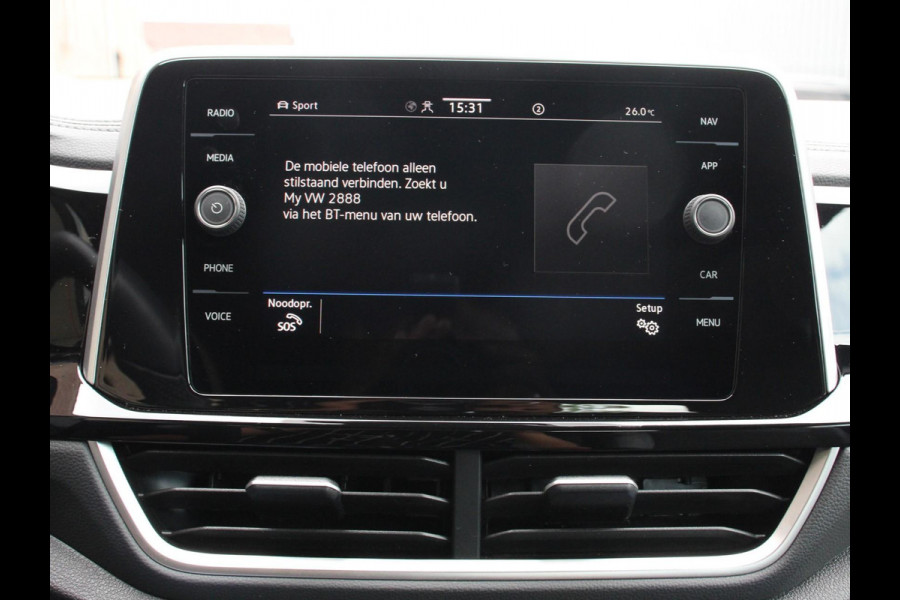 Volkswagen T-Roc Cabrio 1.5 TSI 150pk DSG R-Line | Navigatie | Apple Carpaly/Android Auto | Parkeersensoren | Camera | Adaptive Cruise Control | Stoelverwarming | Climate Control