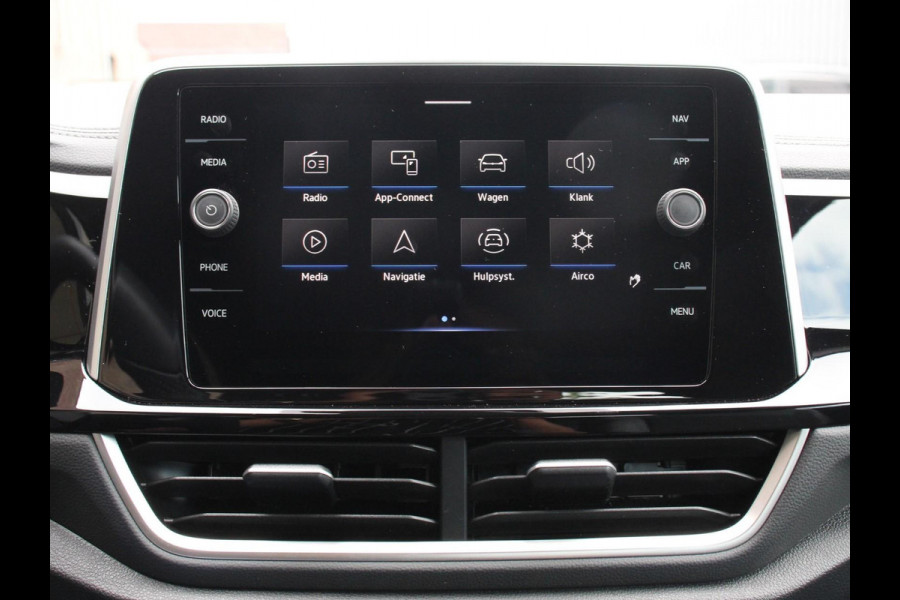 Volkswagen T-Roc Cabrio 1.5 TSI 150pk DSG R-Line | Navigatie | Apple Carpaly/Android Auto | Parkeersensoren | Camera | Adaptive Cruise Control | Stoelverwarming | Climate Control