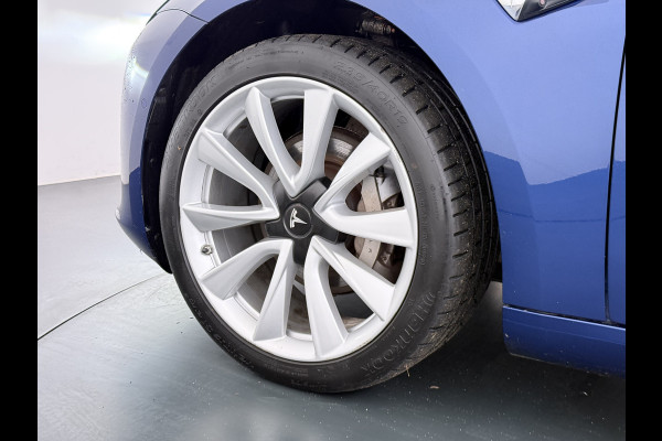 Tesla Model 3 RWD Plus 325PK SOH 91% Lmv 19" Ivoor kleurig Leder 3 AutoPilot Panoramadak Adaptive.Cruise Camera's Elektr.Stuur+Stoelen+Spiegel Navi Ecc Led ACC DAB Voorverwarmen en Keyless via App One-Pedal-Drive 1e Eigenaar Origineel Nederlandse Auto