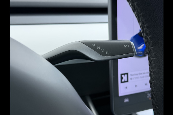 Tesla Model 3 RWD Plus 325PK SOH 91% Lmv 19" Ivoor kleurig Leder 3 AutoPilot Panoramadak Adaptive.Cruise Camera's Elektr.Stuur+Stoelen+Spiegel Navi Ecc Led ACC DAB Voorverwarmen en Keyless via App One-Pedal-Drive 1e Eigenaar Origineel Nederlandse Auto