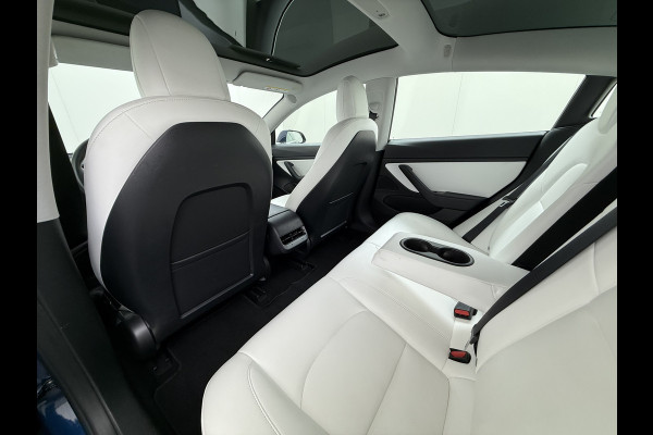Tesla Model 3 RWD Plus 325PK SOH 91% Lmv 19" Ivoor kleurig Leder 3 AutoPilot Panoramadak Adaptive.Cruise Camera's Elektr.Stuur+Stoelen+Spiegel Navi Ecc Led ACC DAB Voorverwarmen en Keyless via App One-Pedal-Drive 1e Eigenaar Origineel Nederlandse Auto