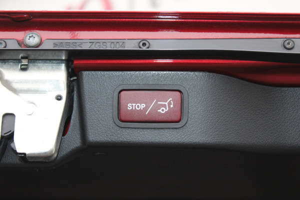 Mercedes-Benz V-Klasse 300d / Lang / DC / 2x Schuifdeur / Apple Carplay / Camera / Leer / NIEUWSTAAT