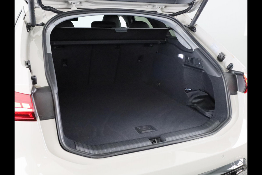 Audi A6 Avant e-tron Advanced edition performance 100 kWh adaptive cruise control, omgevingscamera's, keyless entry, winterpakket, optiek zwart glanzend, leder interieur