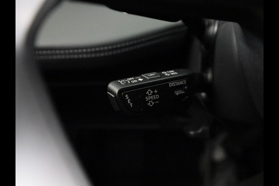 Audi A6 Avant e-tron Advanced edition performance 100 kWh adaptive cruise control, omgevingscamera's, keyless entry, winterpakket, optiek zwart glanzend, leder interieur