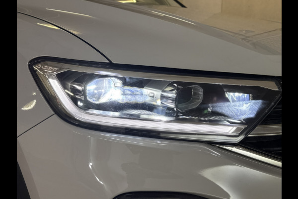 Volkswagen T-Roc 1.5 TSI 150PK STYLE ALCANTARA/LED/PANORAMADAK STOELVEW