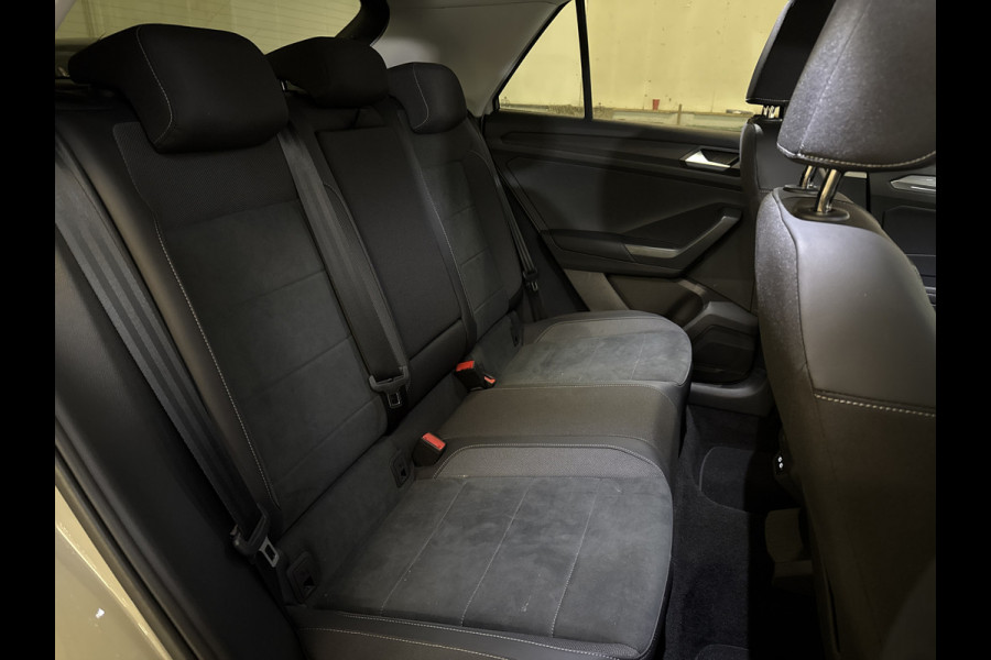 Volkswagen T-Roc 1.5 TSI 150PK STYLE ALCANTARA/LED/PANORAMADAK STOELVEW