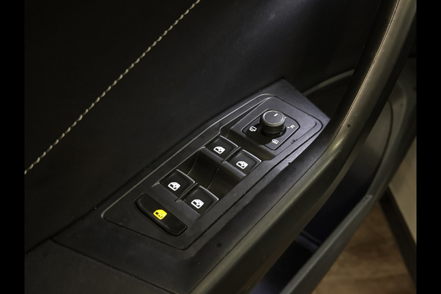 Volkswagen T-Roc 1.5 TSI 150PK STYLE ALCANTARA/LED/PANORAMADAK STOELVEW