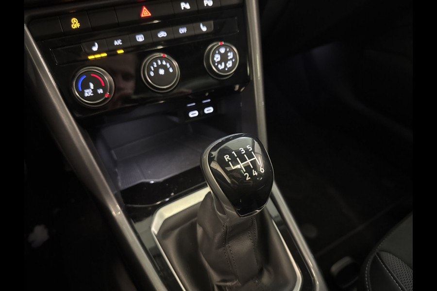 Volkswagen T-Roc 1.5 TSI 150PK STYLE ALCANTARA/LED/PANORAMADAK STOELVEW