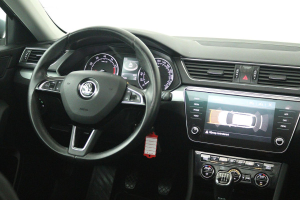 Škoda Superb Combi 1.4 TSI ACT Ambition Business (PANORAMADAK, STOELVERWARMING, ELEKTR STOELEN, NAVIGATIE CARPLAY, CRUISE CONTROL)