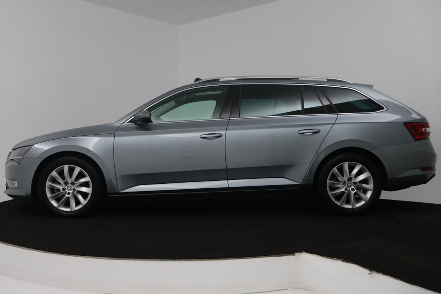 Škoda Superb Combi 1.4 TSI ACT Ambition Business (PANORAMADAK, STOELVERWARMING, ELEKTR STOELEN, NAVIGATIE CARPLAY, CRUISE CONTROL)