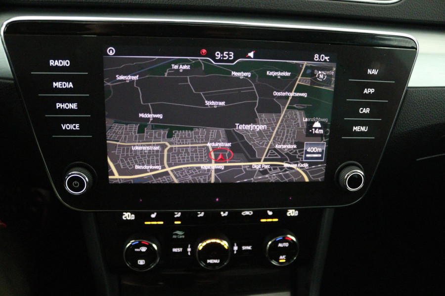 Škoda Superb Combi 1.4 TSI ACT Ambition Business (PANORAMADAK, STOELVERWARMING, ELEKTR STOELEN, NAVIGATIE CARPLAY, CRUISE CONTROL)