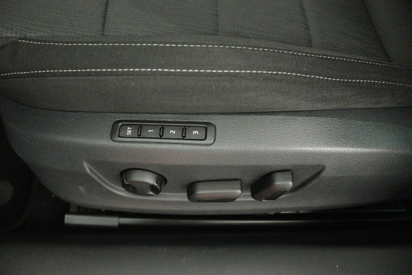 Škoda Superb Combi 1.4 TSI ACT Ambition Business (PANORAMADAK, STOELVERWARMING, ELEKTR STOELEN, NAVIGATIE CARPLAY, CRUISE CONTROL)