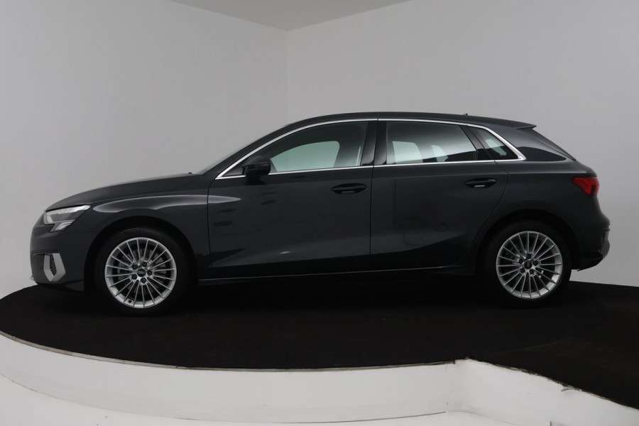 Audi A3 Sportback 30 TFSI Business edition (PARKEERSENSOREN, CRUISE CONTROL, NAVIGATIE, CARPLAY)