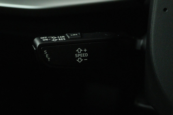 Audi A3 Sportback 30 TFSI Business edition (PARKEERSENSOREN, CRUISE CONTROL, NAVIGATIE, CARPLAY)