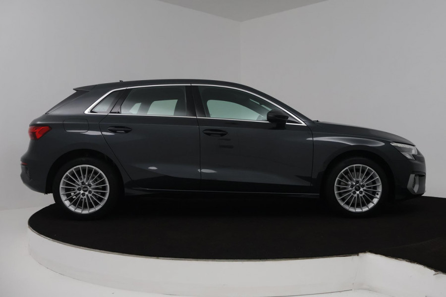 Audi A3 Sportback 30 TFSI Business edition (PARKEERSENSOREN, CRUISE CONTROL, NAVIGATIE, CARPLAY)