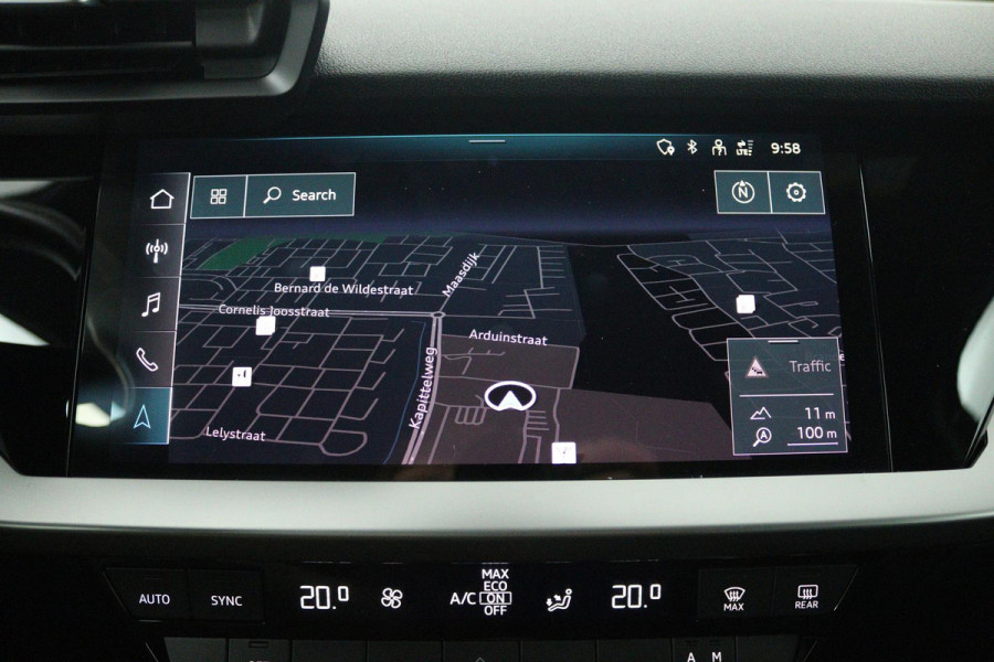 Audi A3 Sportback 30 TFSI Business edition (PARKEERSENSOREN, CRUISE CONTROL, NAVIGATIE, CARPLAY)