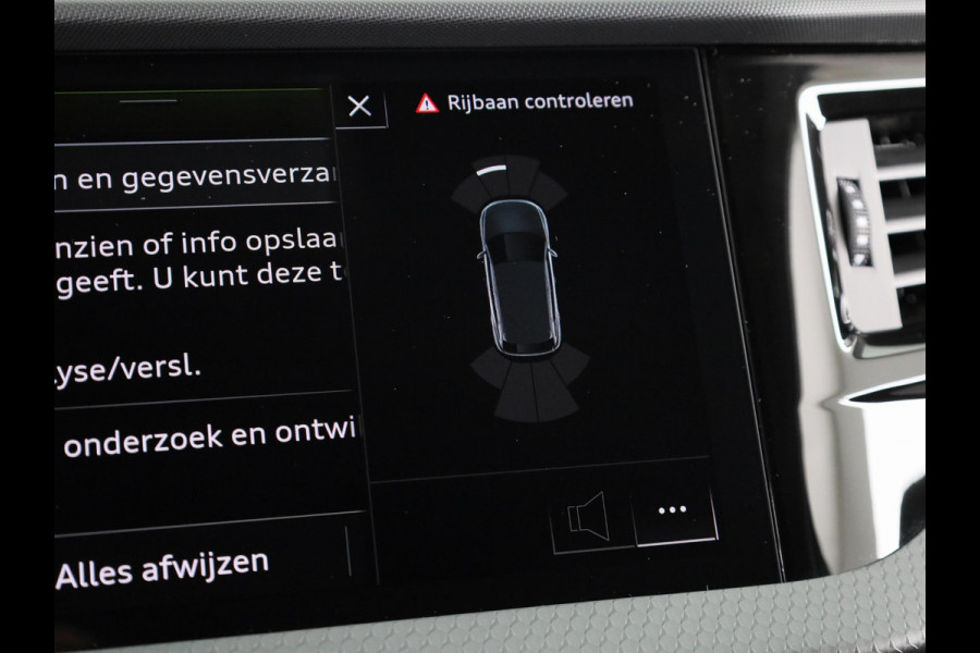 Audi A1 Sportback Advanced edition 25 TFSI 95 pk | Parkeerhulp plus | Automatische airco | Inklapbare buitenspiegels | Dak in contrast kleur |