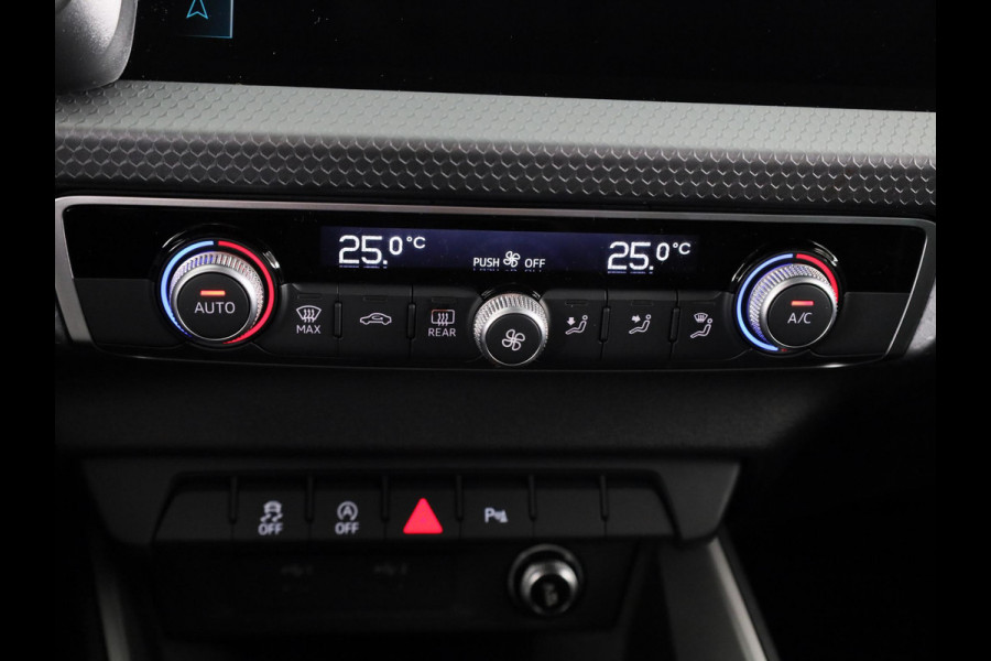 Audi A1 Sportback Advanced edition 25 TFSI 95 pk | Parkeerhulp plus | Automatische airco | Inklapbare buitenspiegels | Dak in contrast kleur |